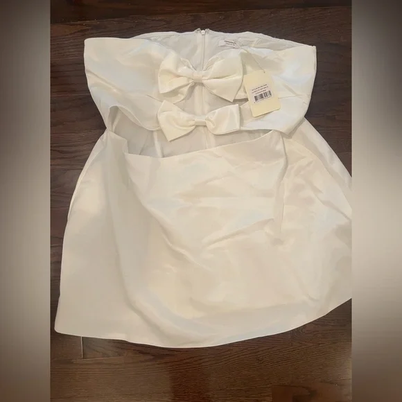 White Strapless Bow Dress - NWT - Picture 3 of 4